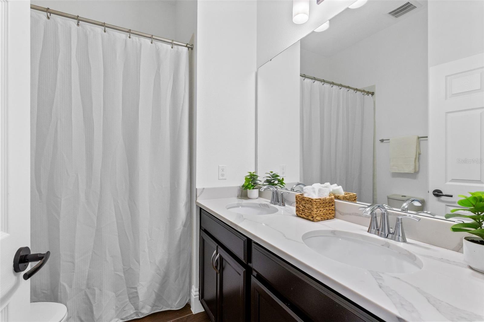 FULLERS OAK - Residential