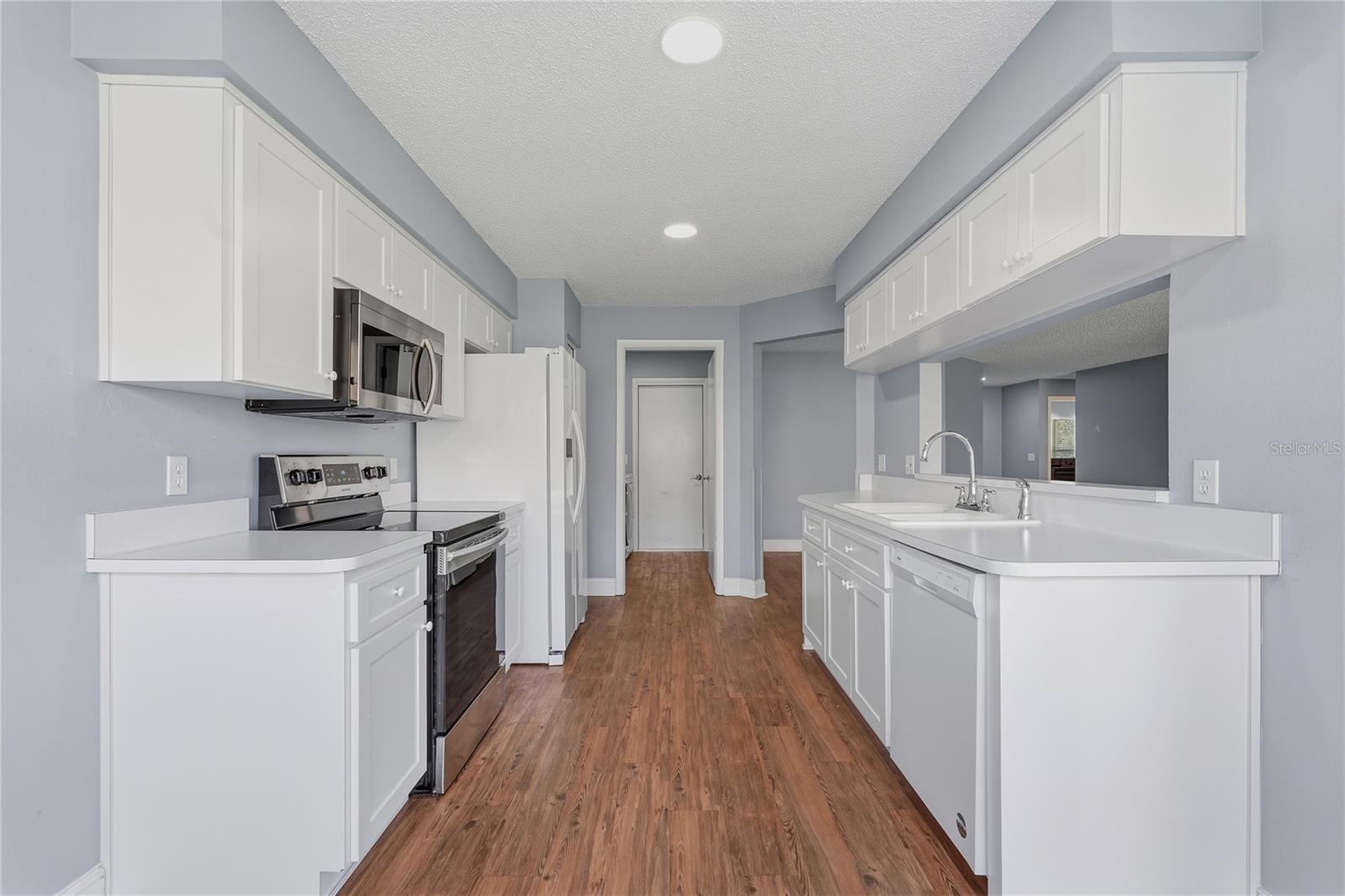 TWO CAMBRIDGE COMMONS - Residential
