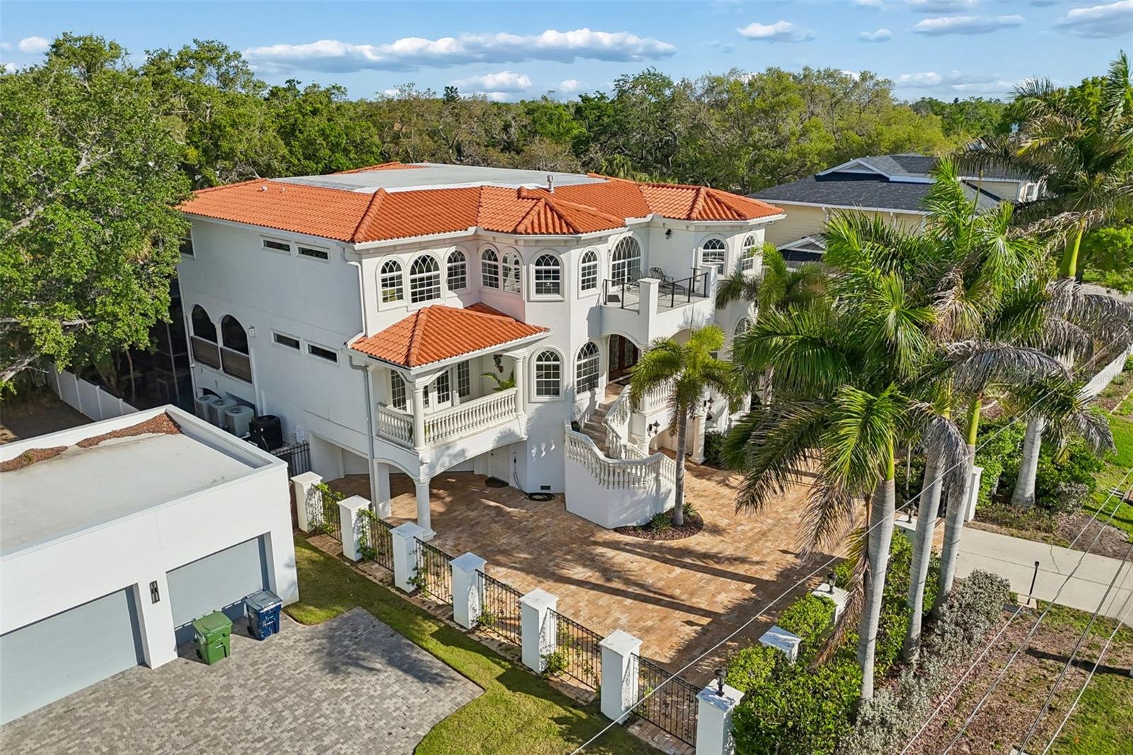 BAYHILL ESTATES - Residential