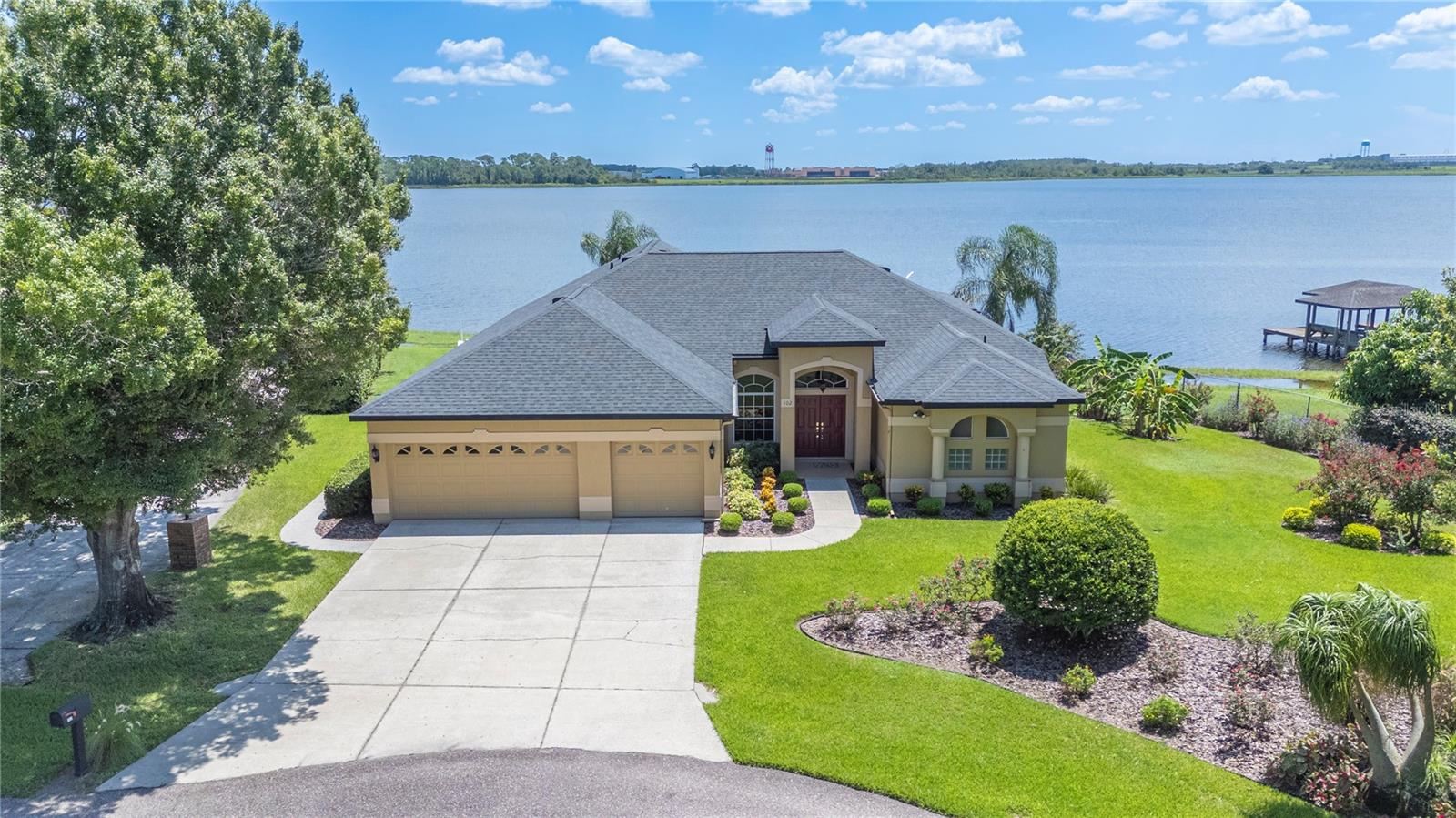 SANDY POINTE - Residential