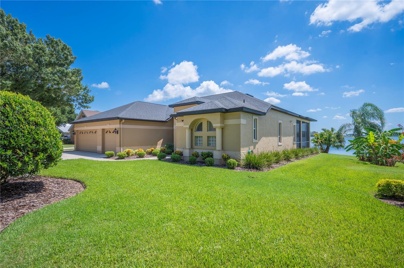 SANDY POINTE - Residential