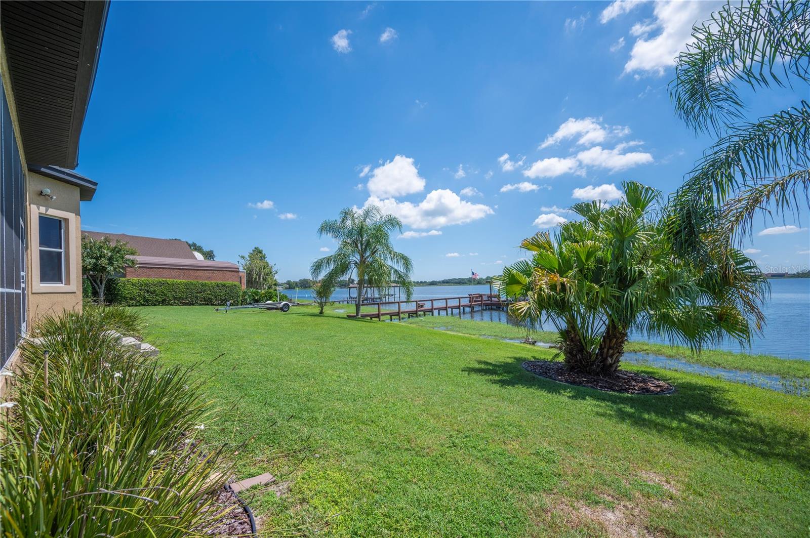 SANDY POINTE - Residential
