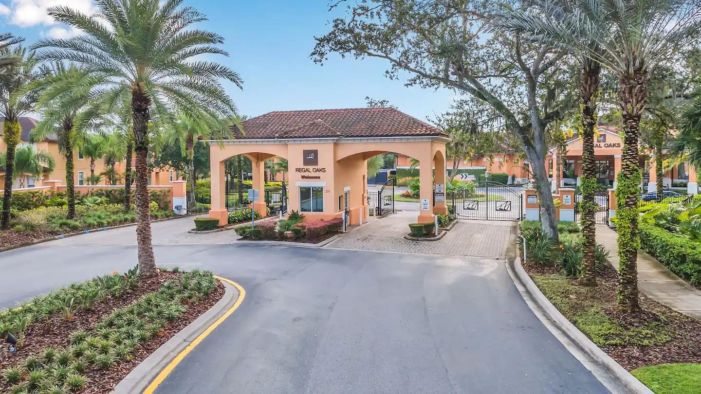 REGAL OAKS AT OLD TOWN - Residential