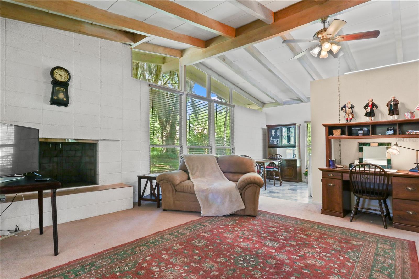 LAKE LOUISE ESTATE - Residential