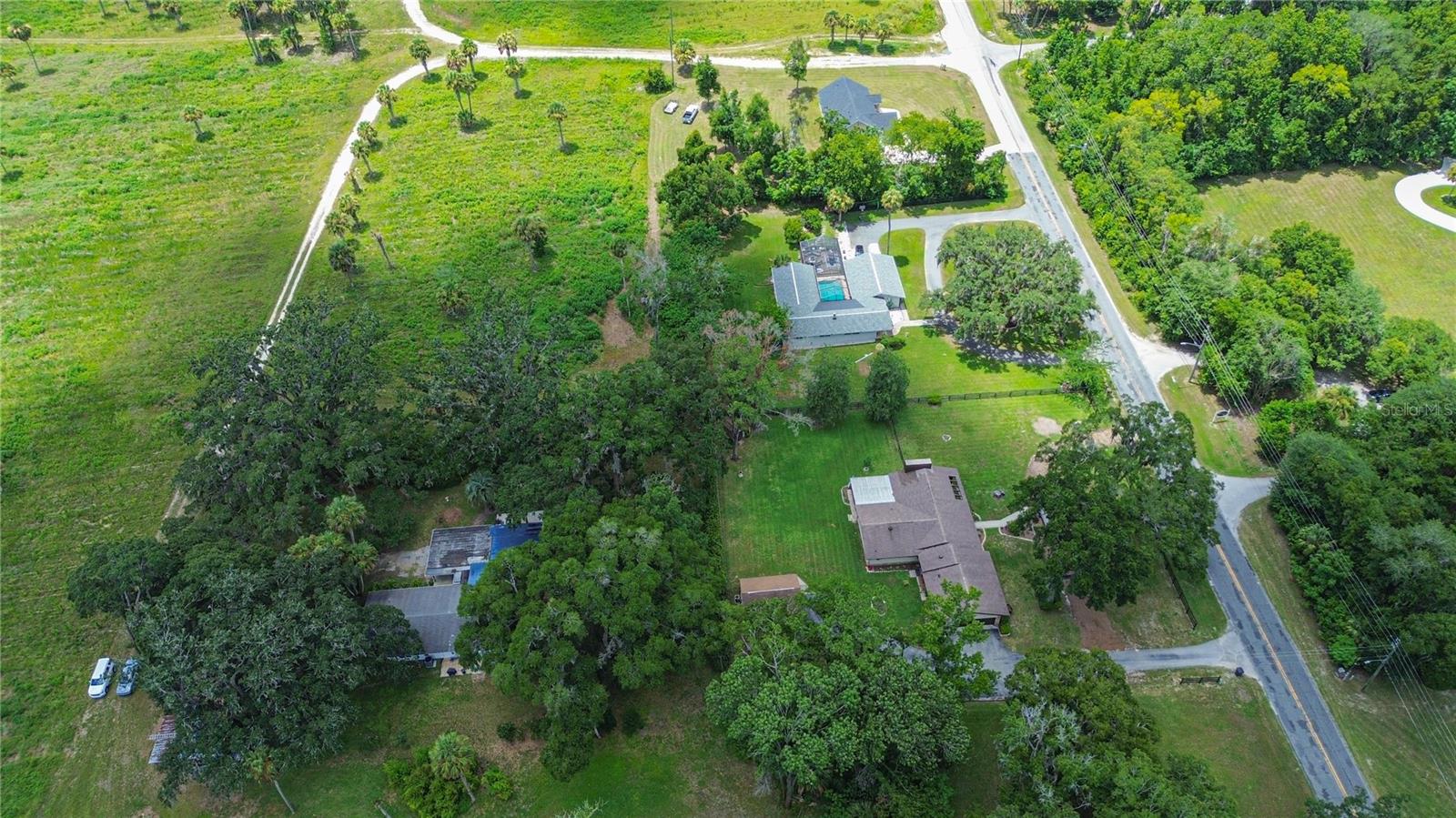 LAKE LOUISE ESTATE - Residential