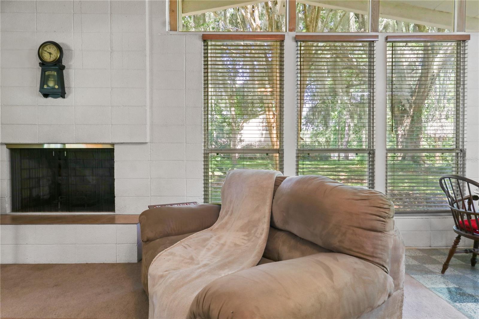 LAKE LOUISE ESTATE - Residential