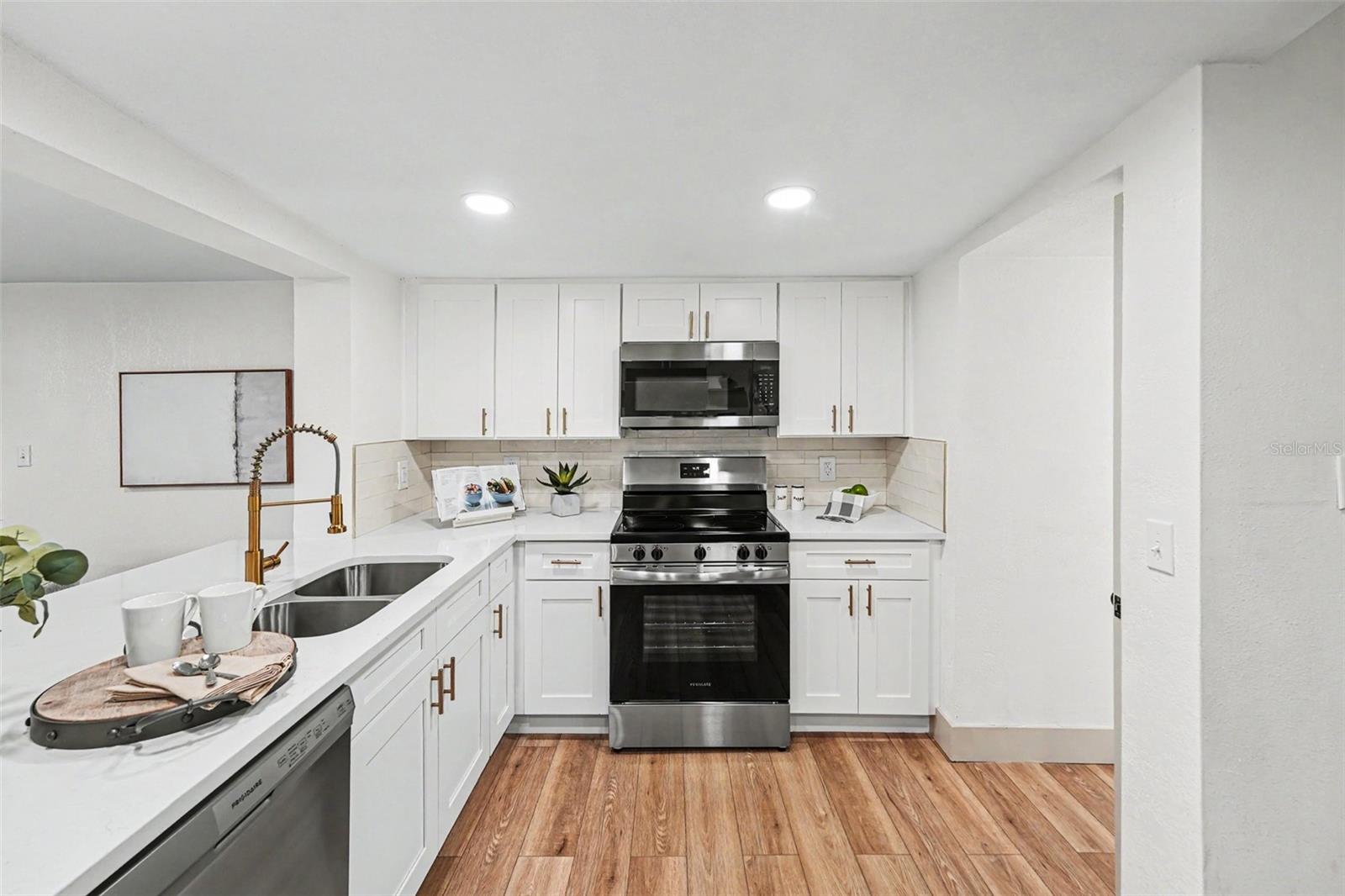 ORANGE LAKE VILLAGE 2 - Residential