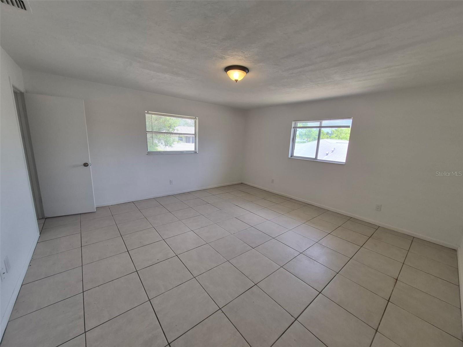 BEVERLY HILLS UNIT 08 PH 01 - Residential