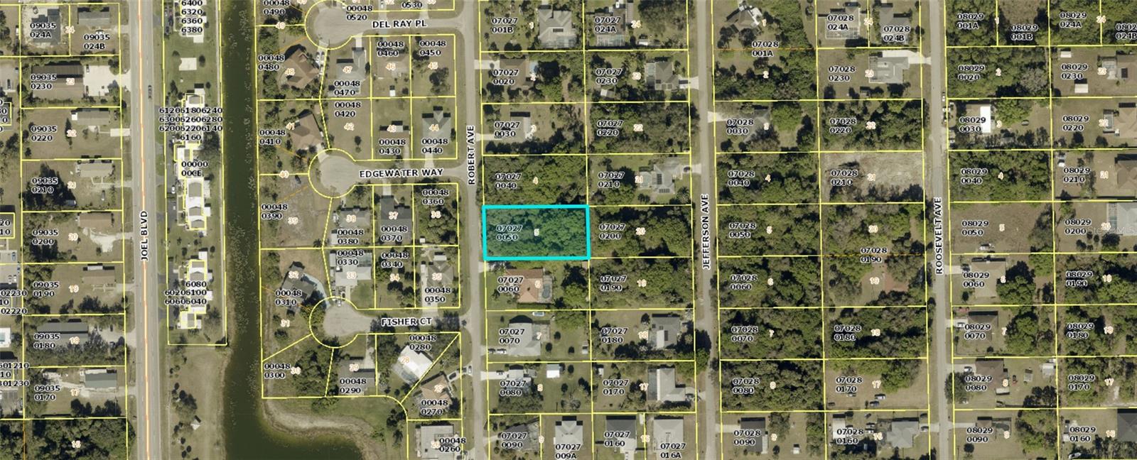 LEHIGH ACRES - Land