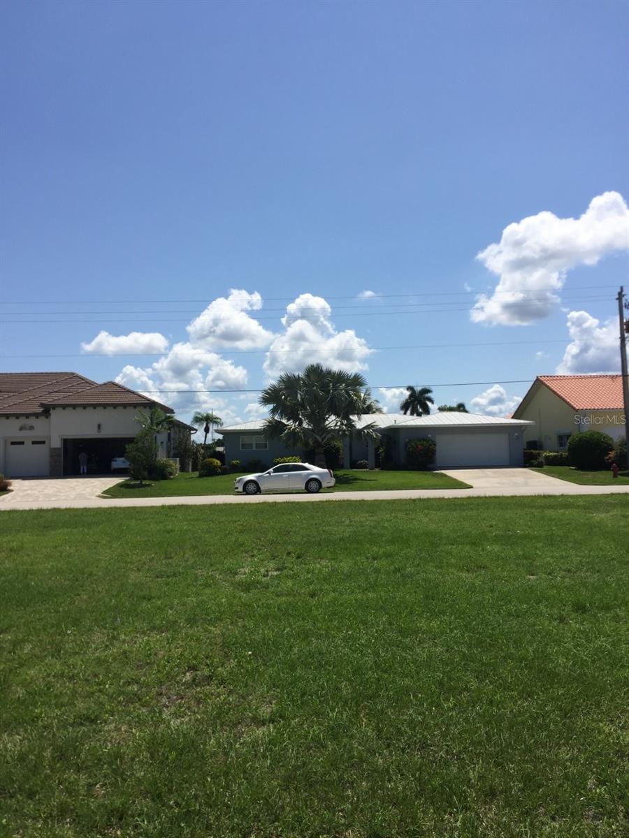 PUNTA GORDA ISLES SEC 24 - Land