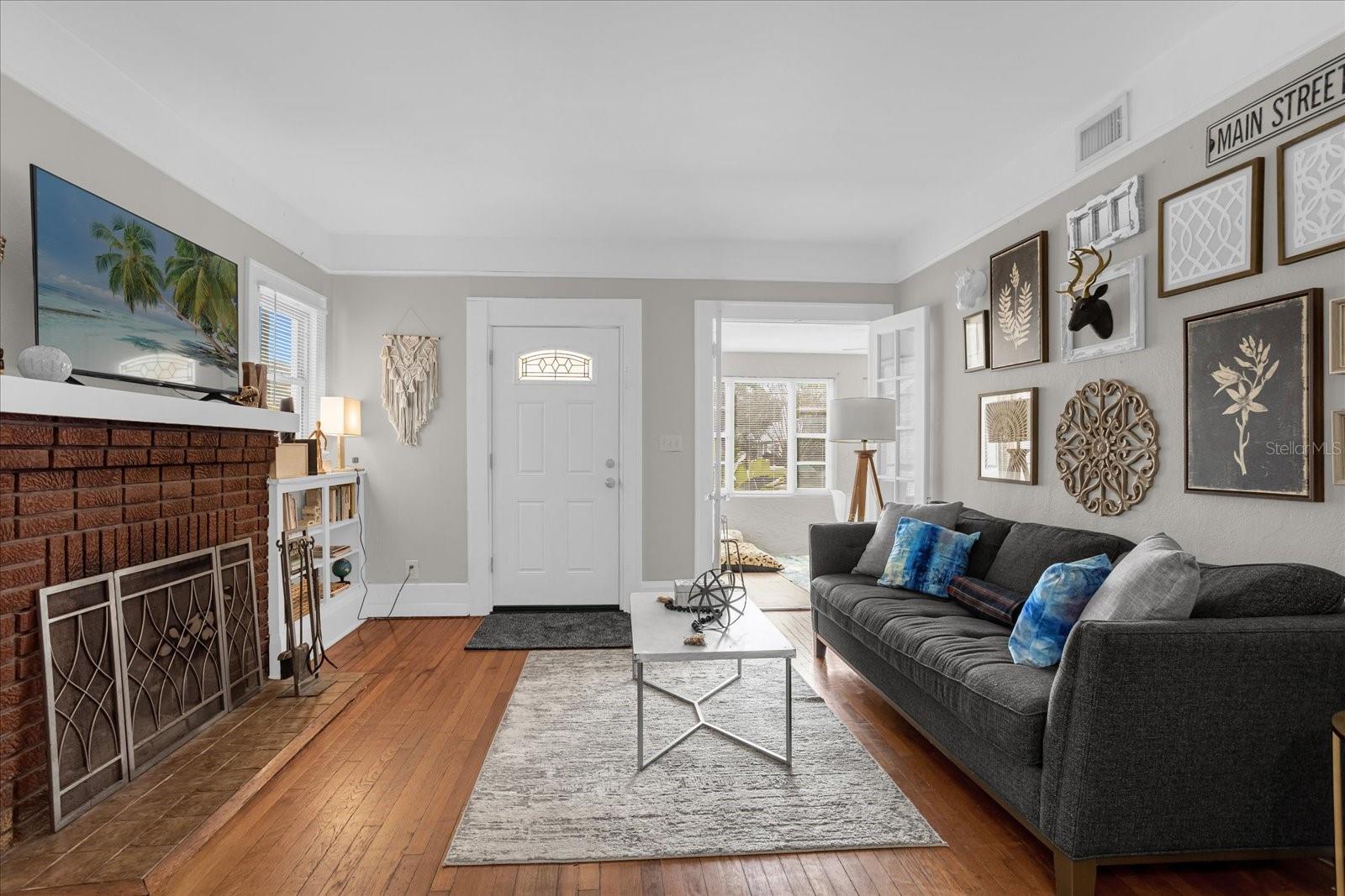 ARLINGTON HEIGHTS - Residential Lease