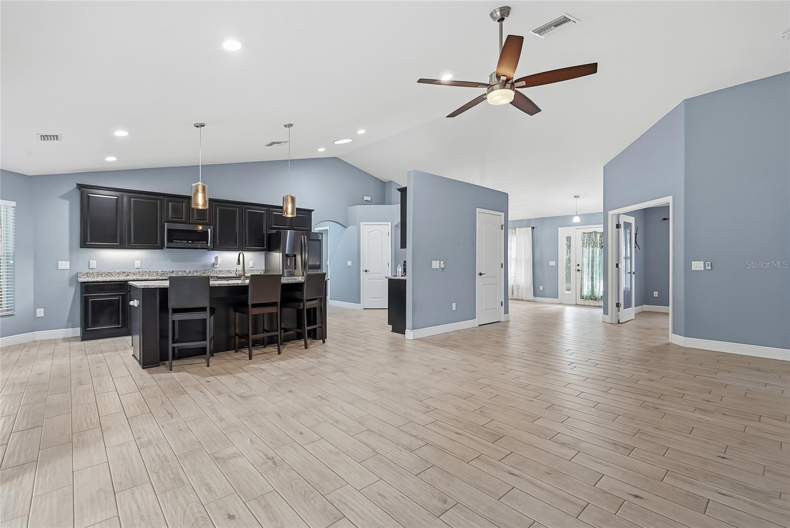 SPRING HILL - Residential