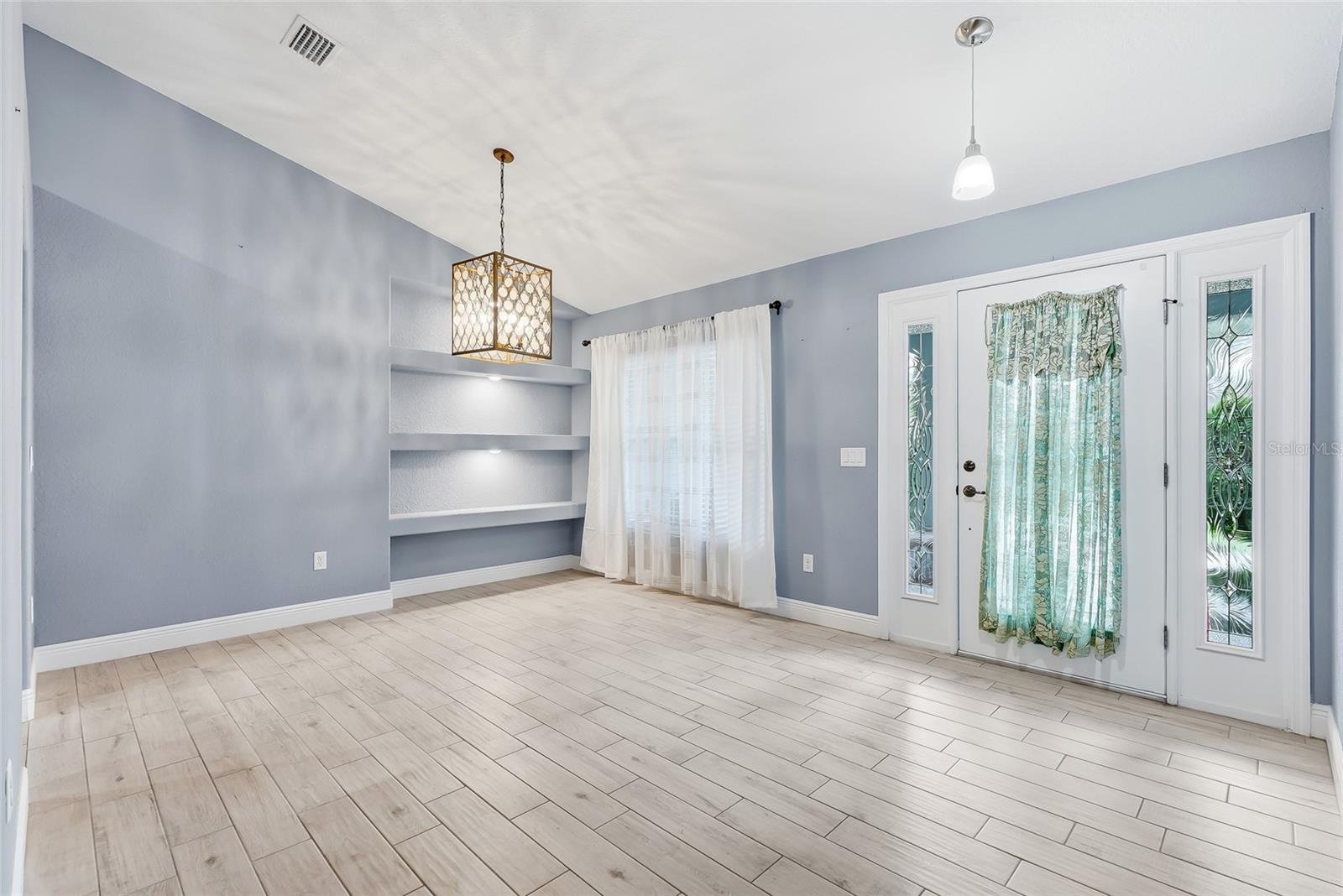 SPRING HILL - Residential