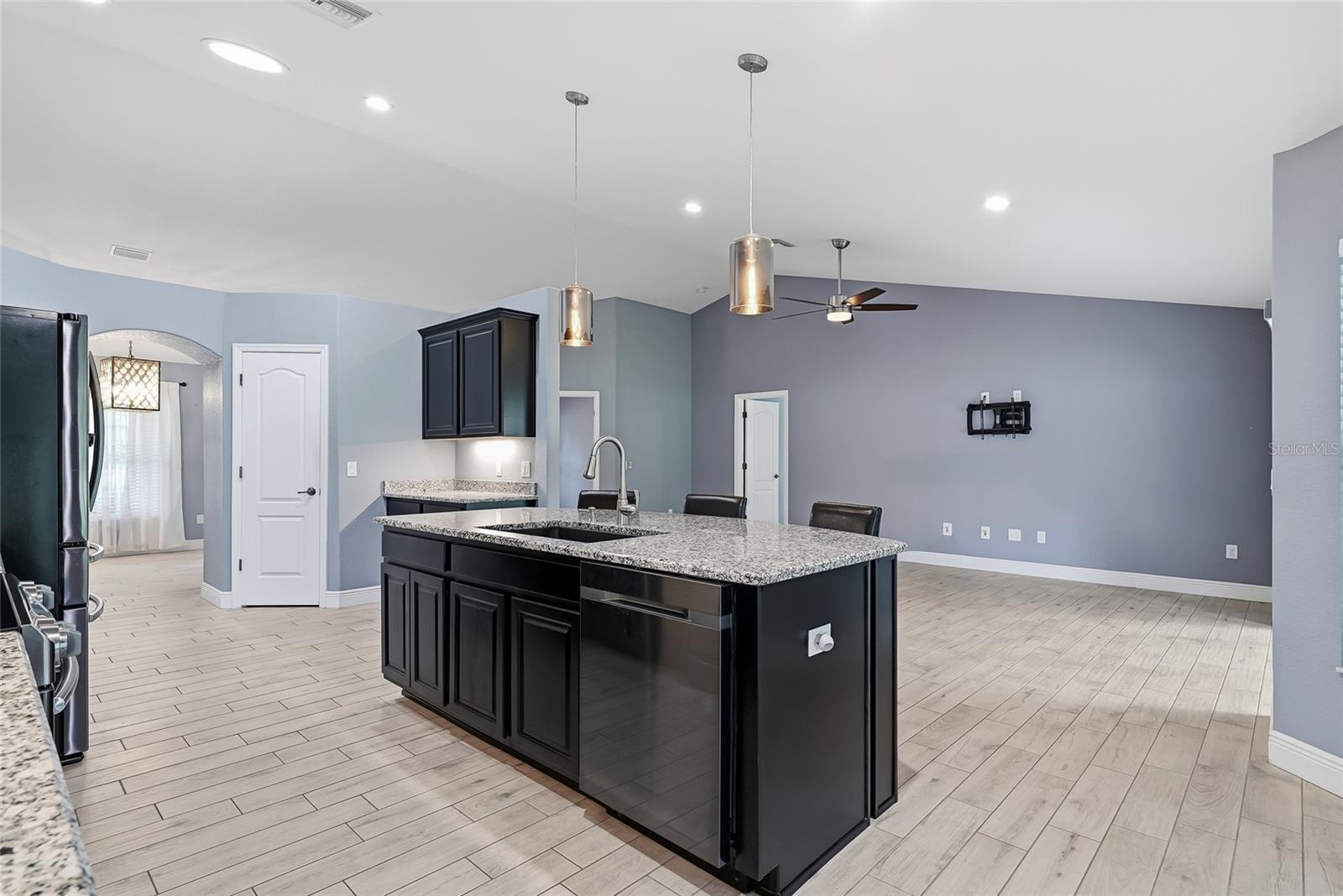 SPRING HILL - Residential