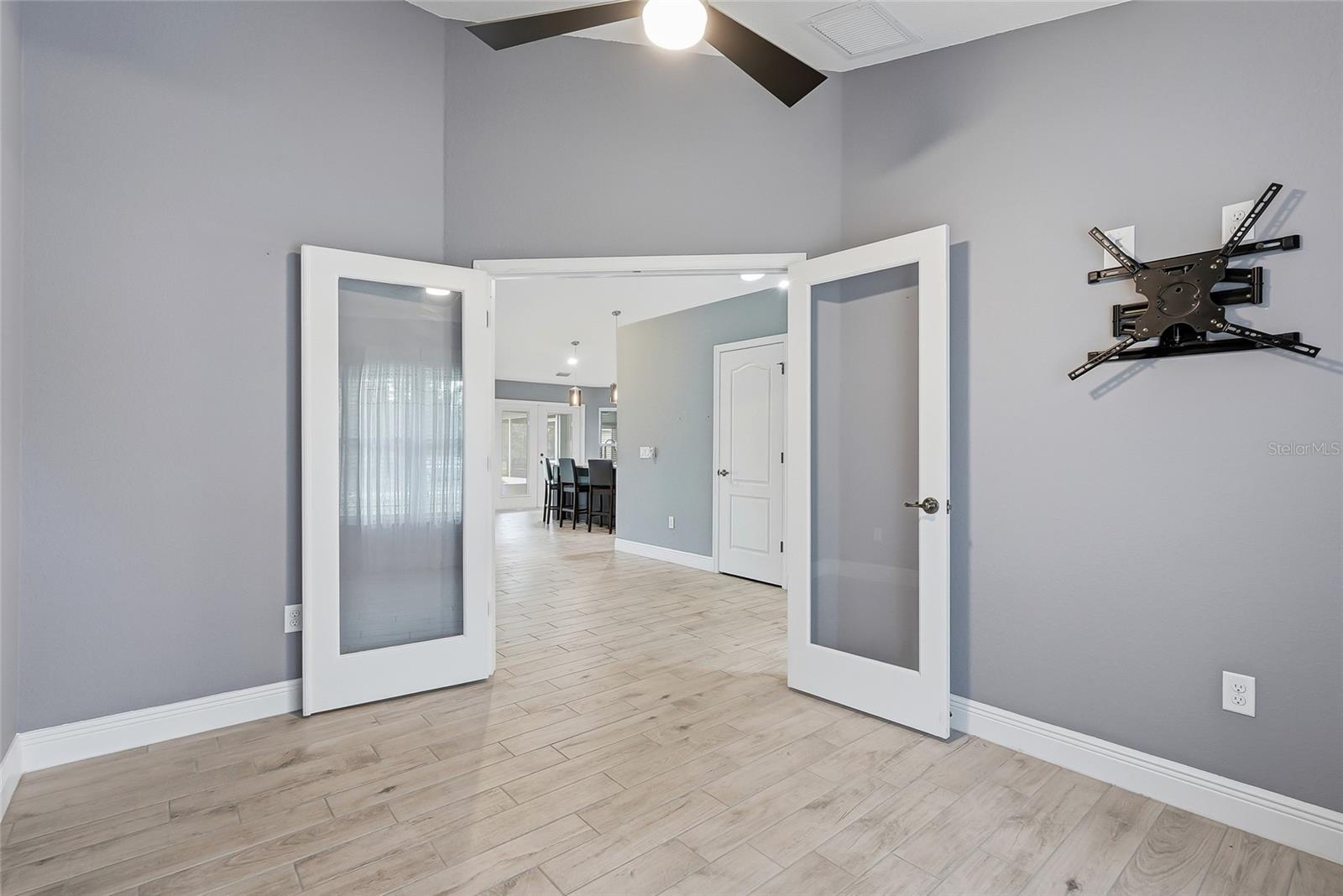 SPRING HILL - Residential