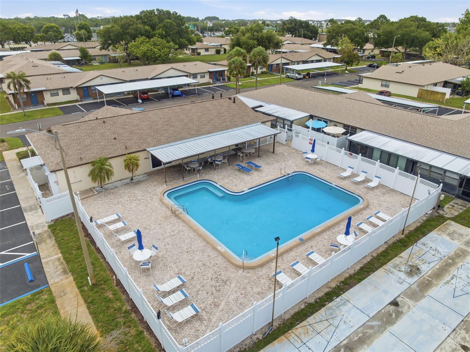 HILL CREST VILLAS - Residential