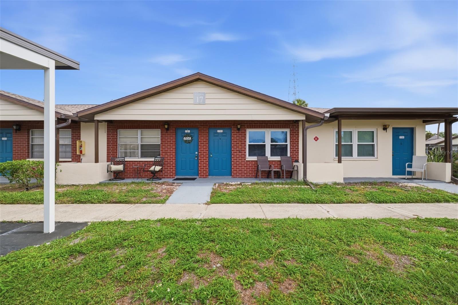 HILL CREST VILLAS - Residential