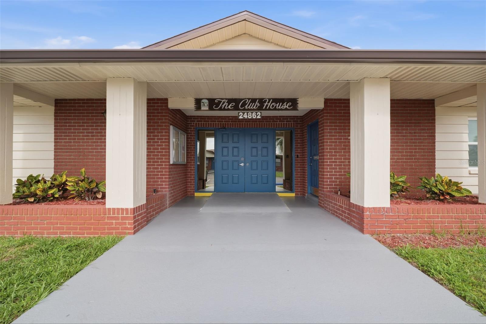 HILL CREST VILLAS - Residential