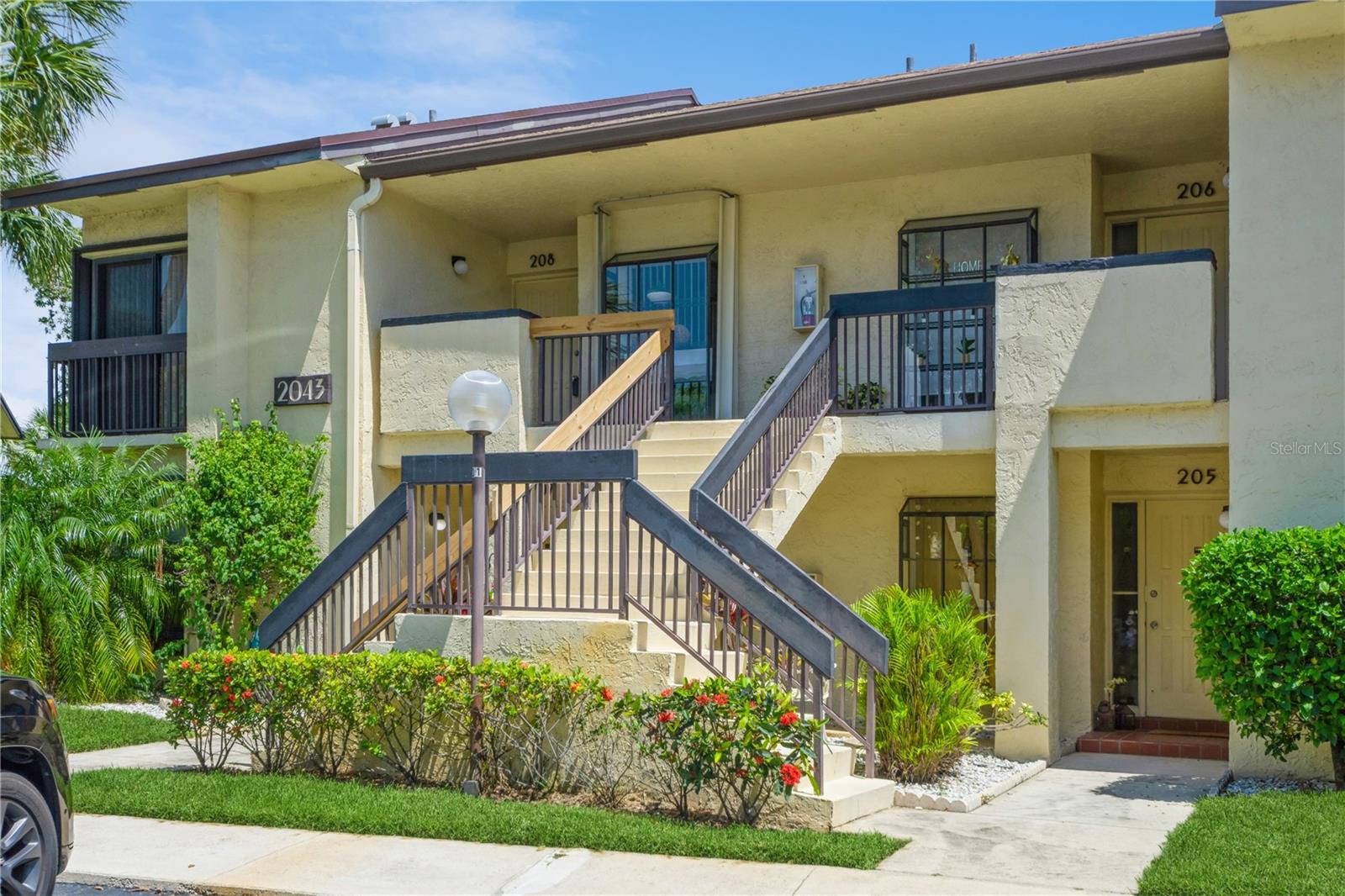 MEADOWRIDGE EAST CONDO - Residential
