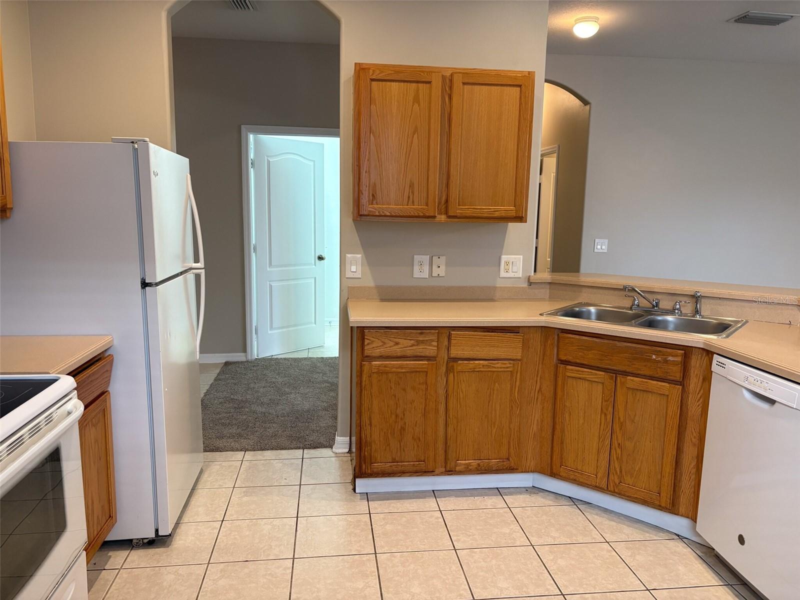 MEADOW POINTE 04 PRCL K - Residential Lease
