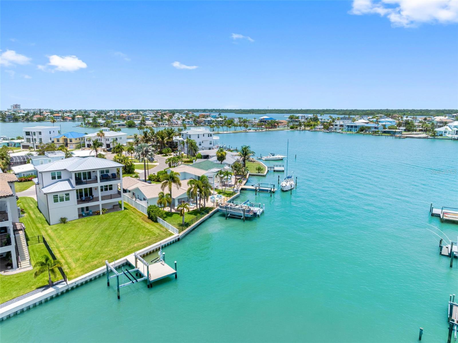 LONE PALM BEACH 3RD ADD - Residential