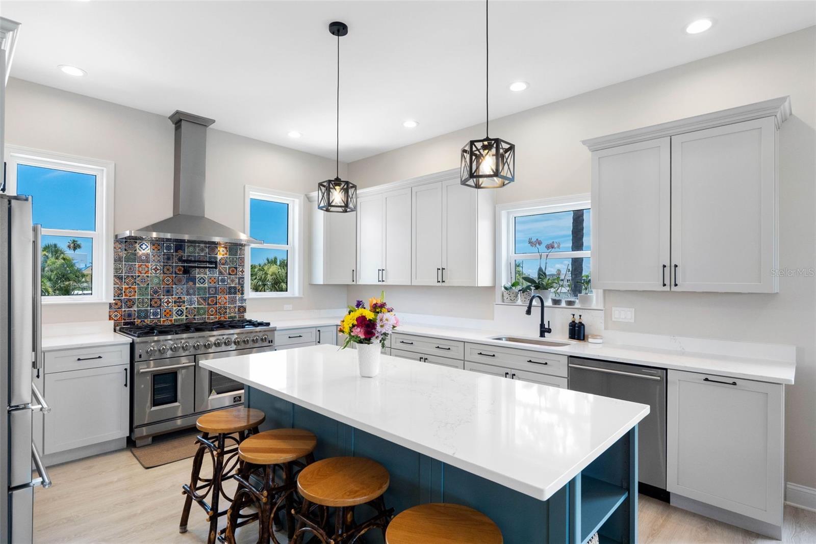 LONE PALM BEACH 3RD ADD - Residential