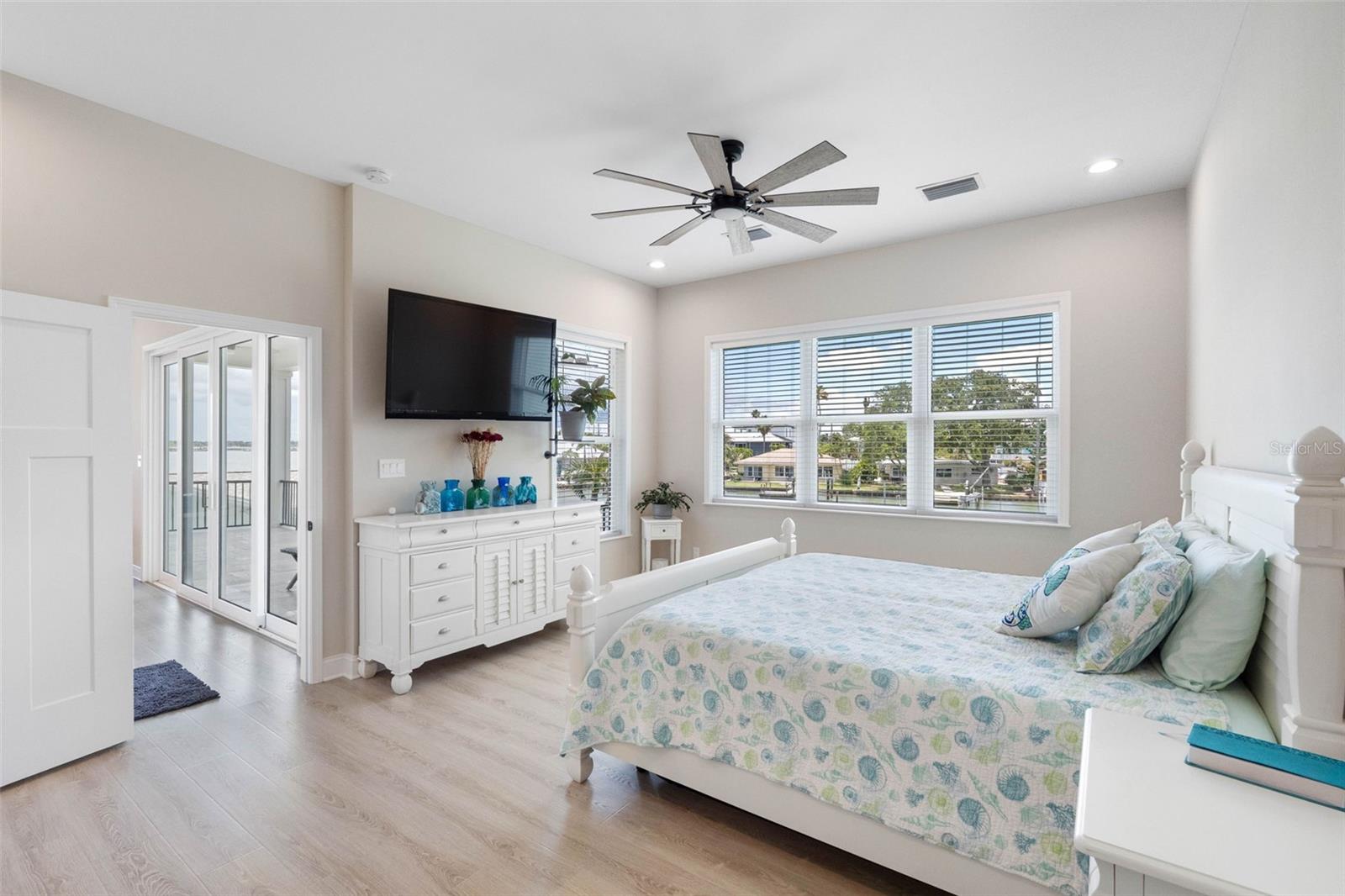 LONE PALM BEACH 3RD ADD - Residential