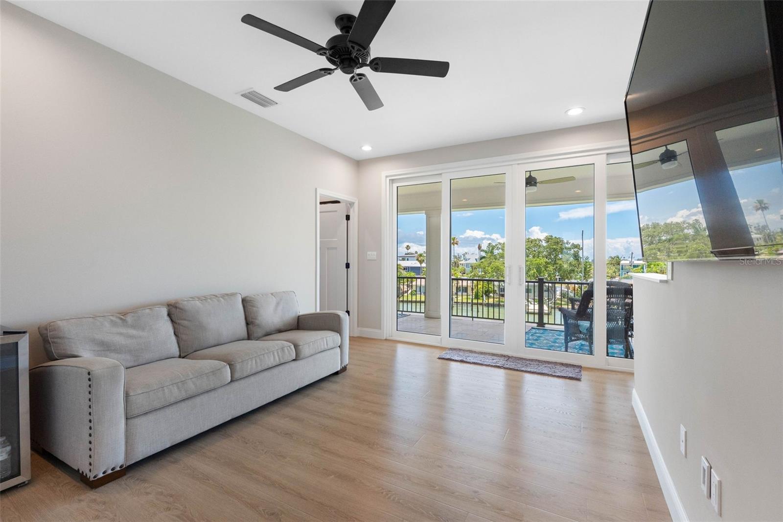 LONE PALM BEACH 3RD ADD - Residential