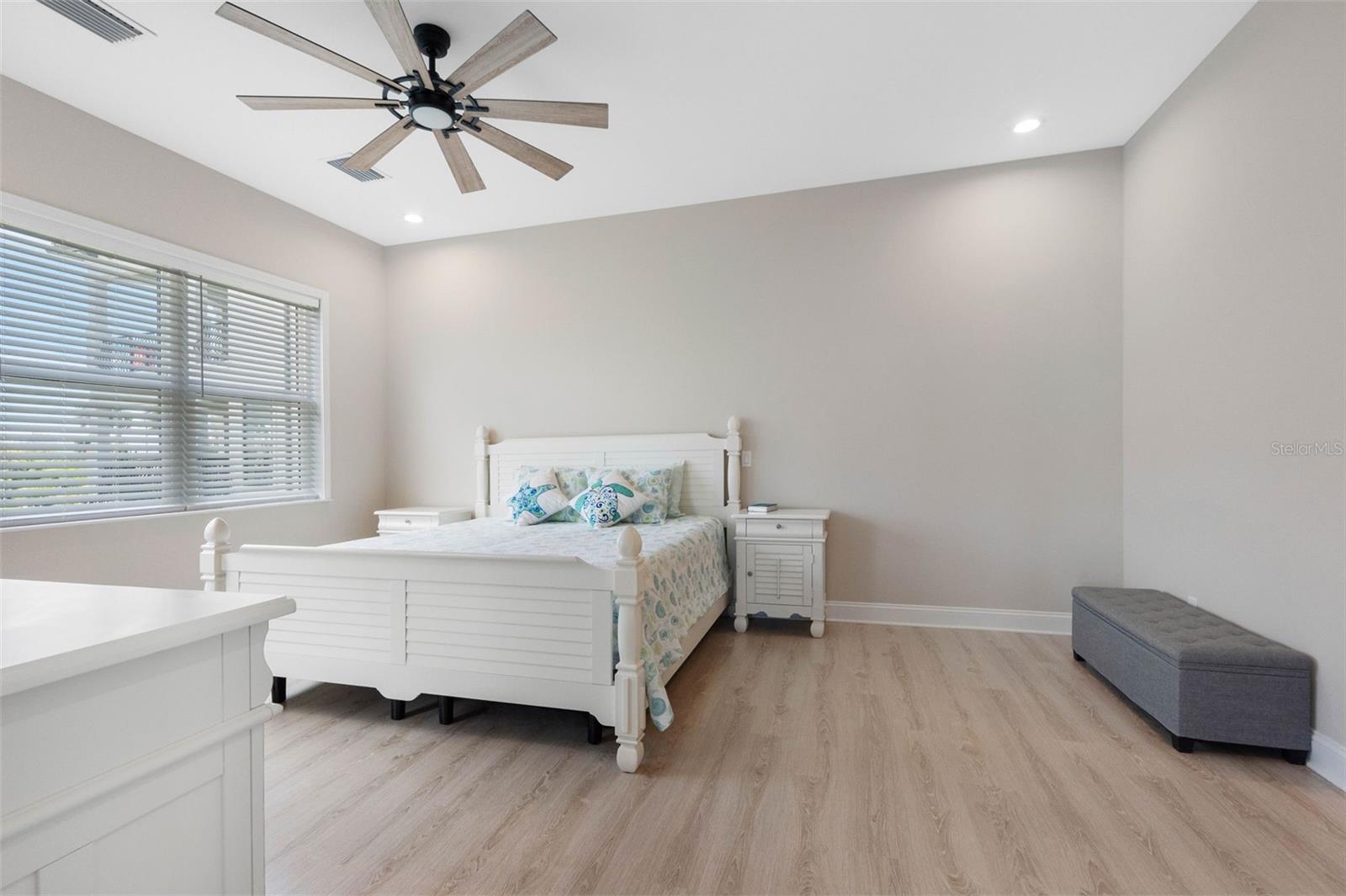LONE PALM BEACH 3RD ADD - Residential