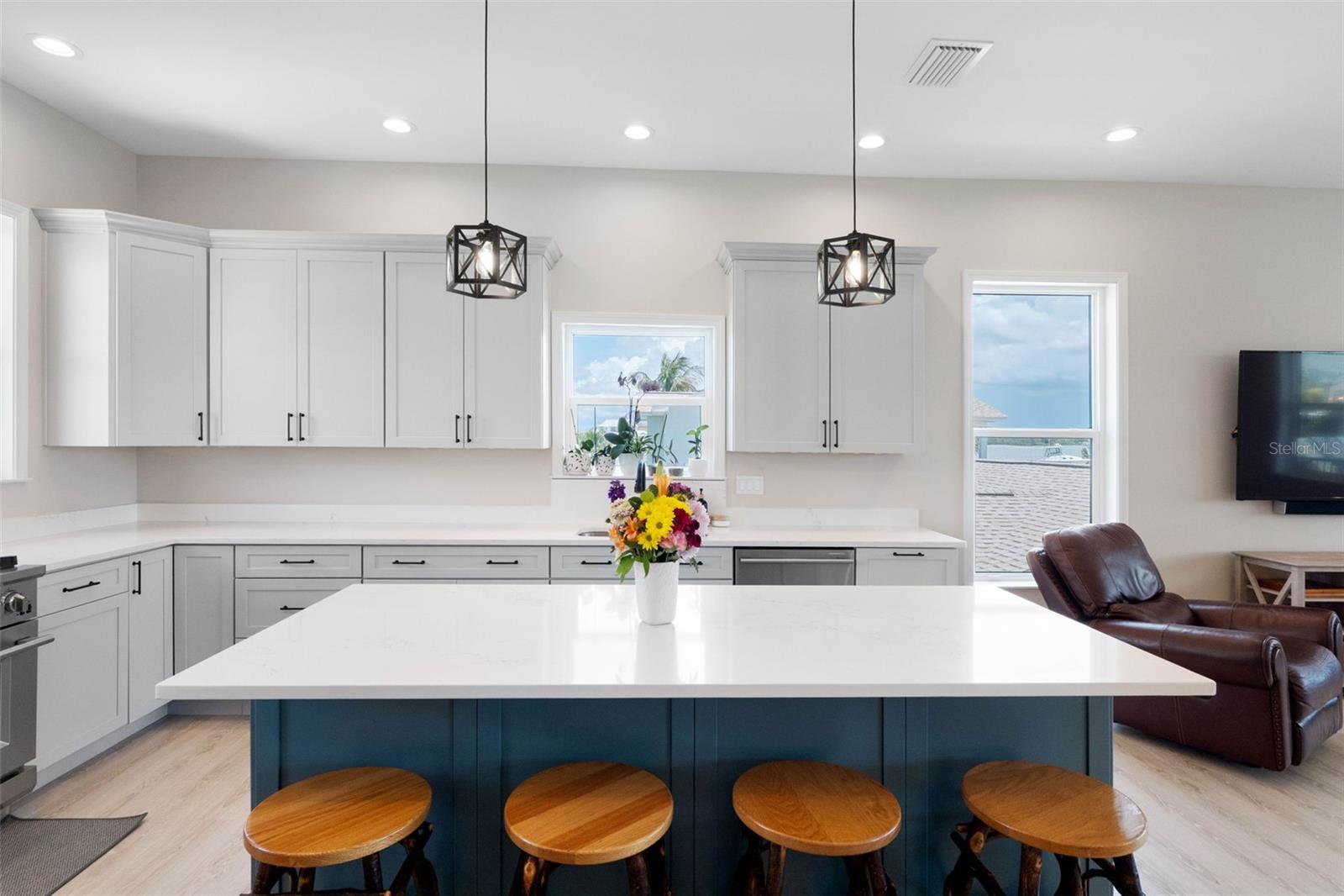 LONE PALM BEACH 3RD ADD - Residential