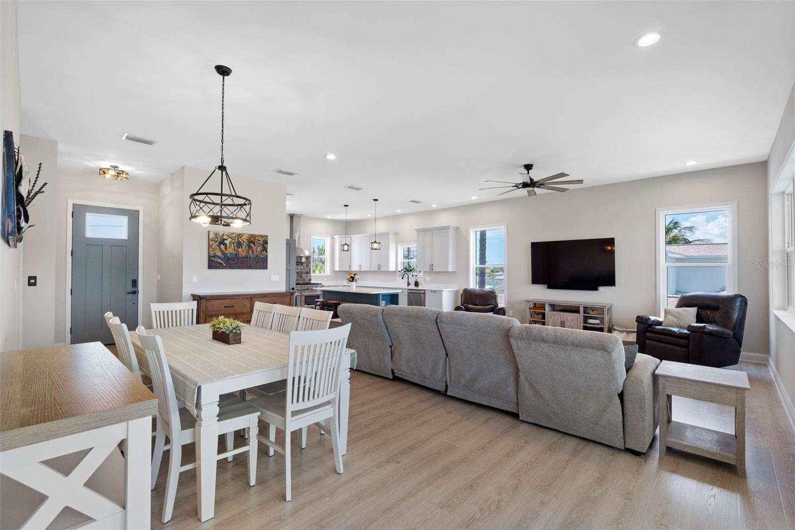 LONE PALM BEACH 3RD ADD - Residential