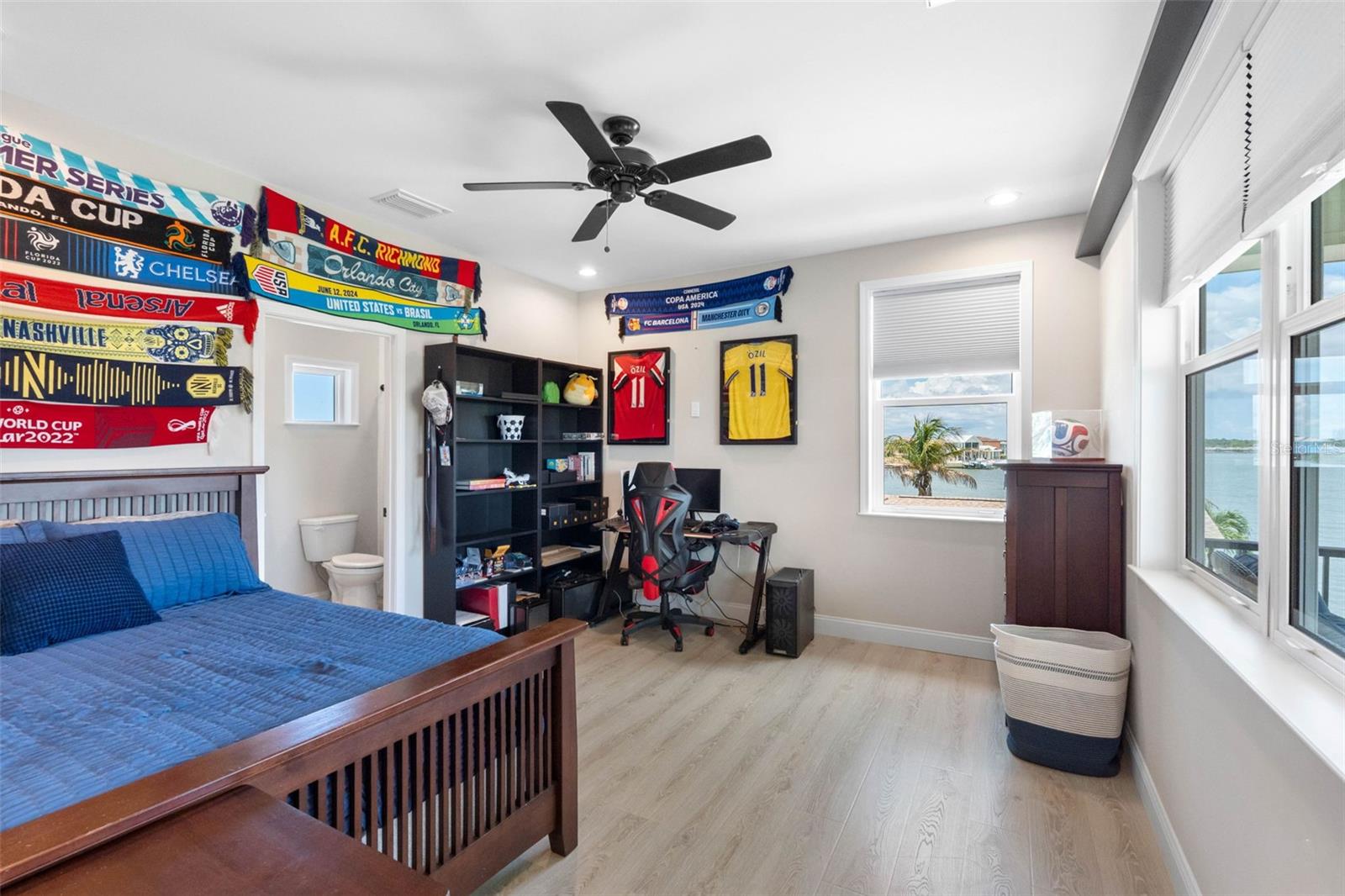 LONE PALM BEACH 3RD ADD - Residential