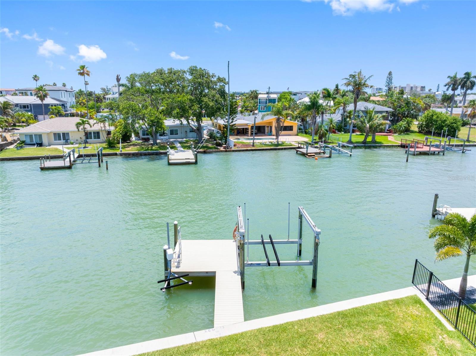 LONE PALM BEACH 3RD ADD - Residential