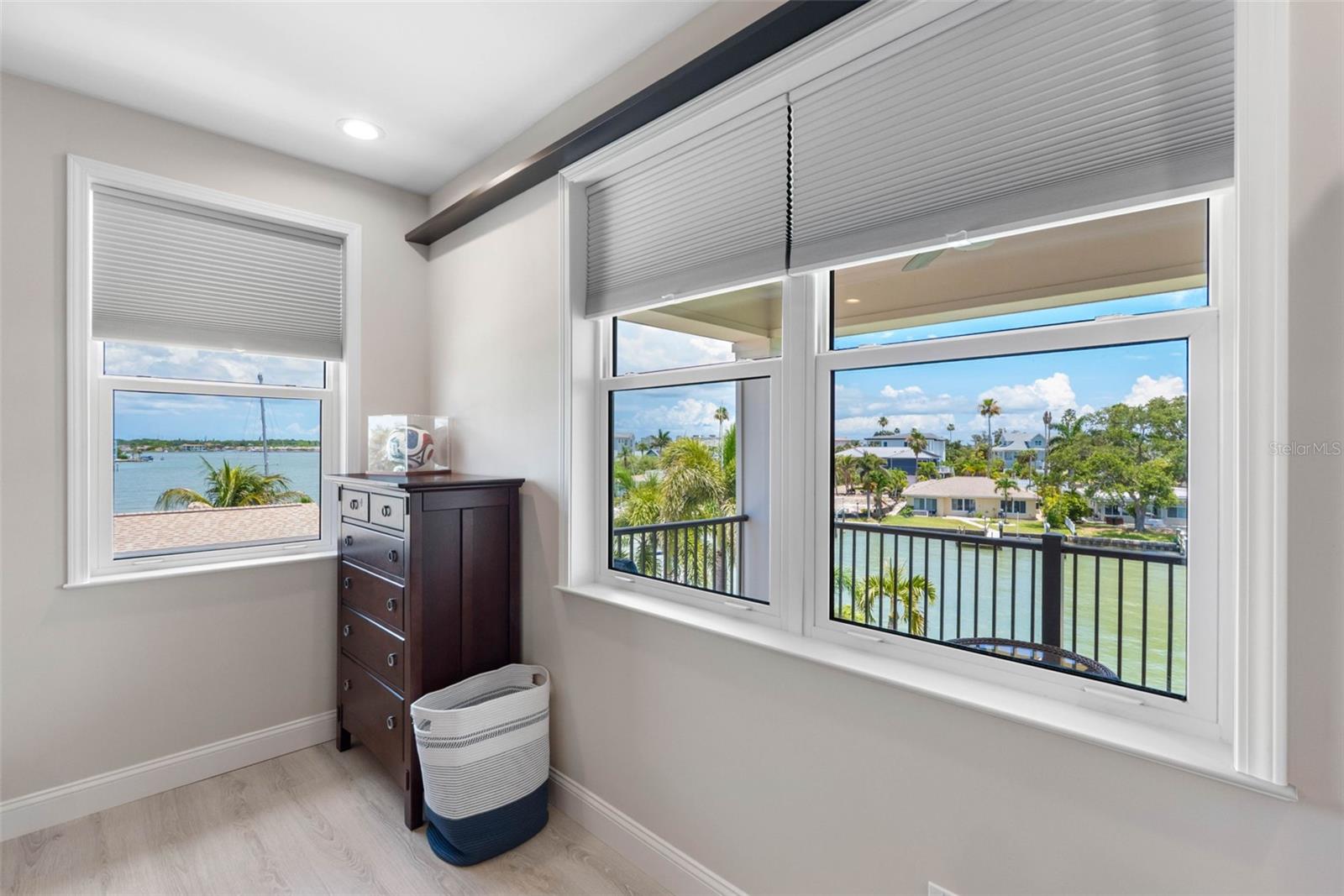 LONE PALM BEACH 3RD ADD - Residential
