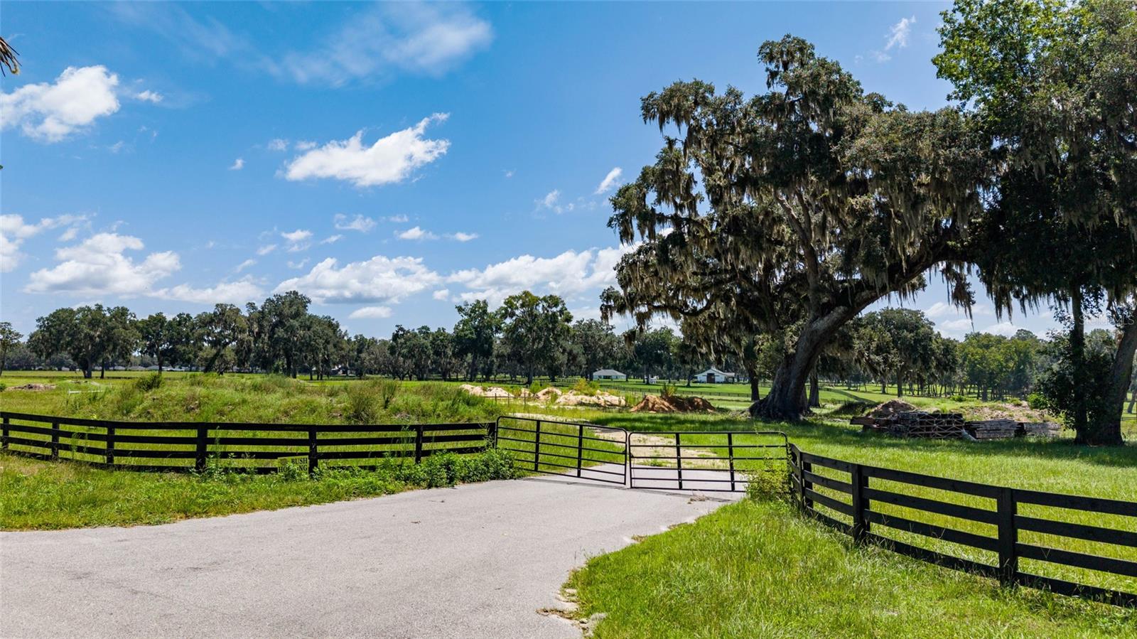 SPLIT PLAN FOR SILVERLEAF HILL - Land