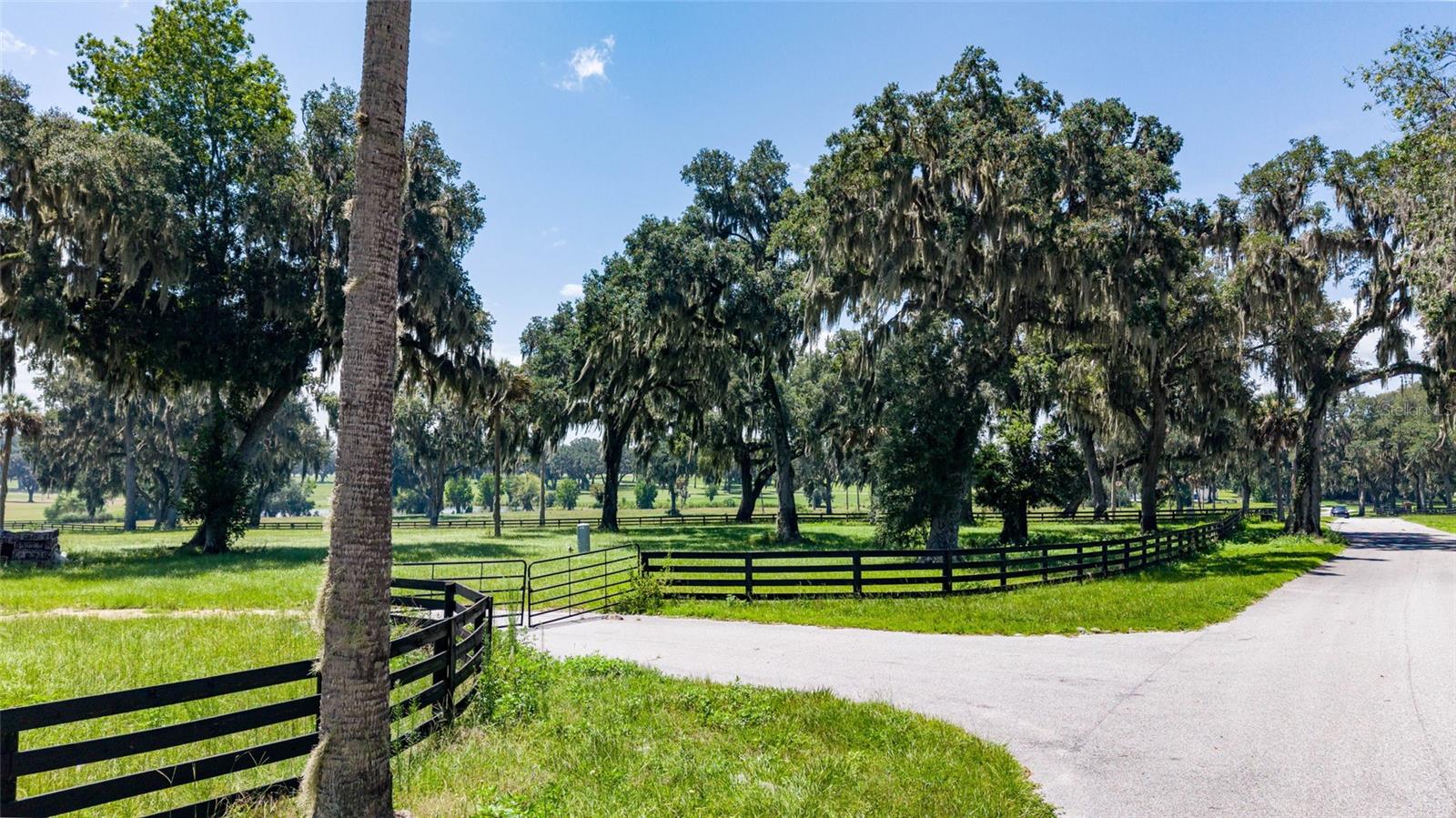 SPLIT PLAN FOR SILVERLEAF HILL - Land