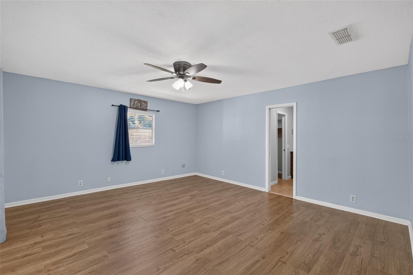 ELOISE WOODS EAST LAKE MARIAM UNIT - Residential