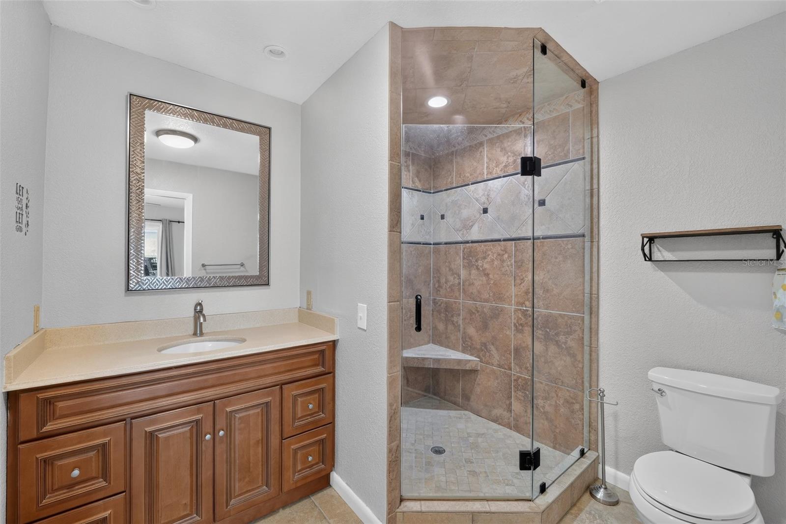 ELOISE WOODS EAST LAKE MARIAM UNIT - Residential
