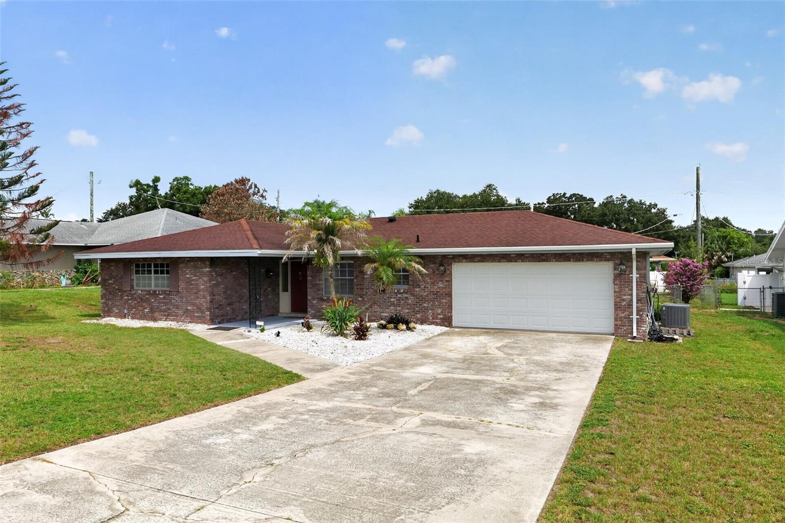 ELOISE WOODS EAST LAKE MARIAM UNIT - Residential