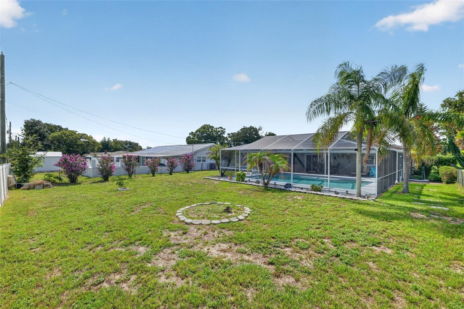 ELOISE WOODS EAST LAKE MARIAM UNIT - Residential