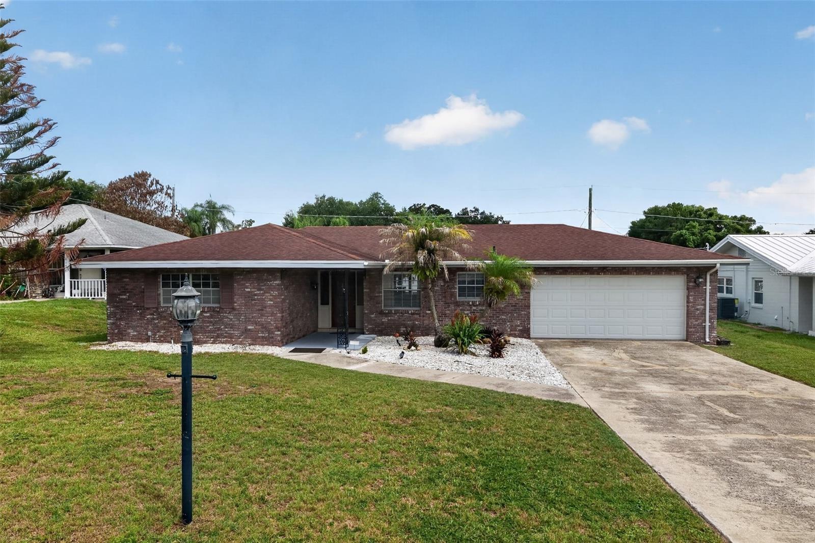 ELOISE WOODS EAST LAKE MARIAM UNIT - Residential