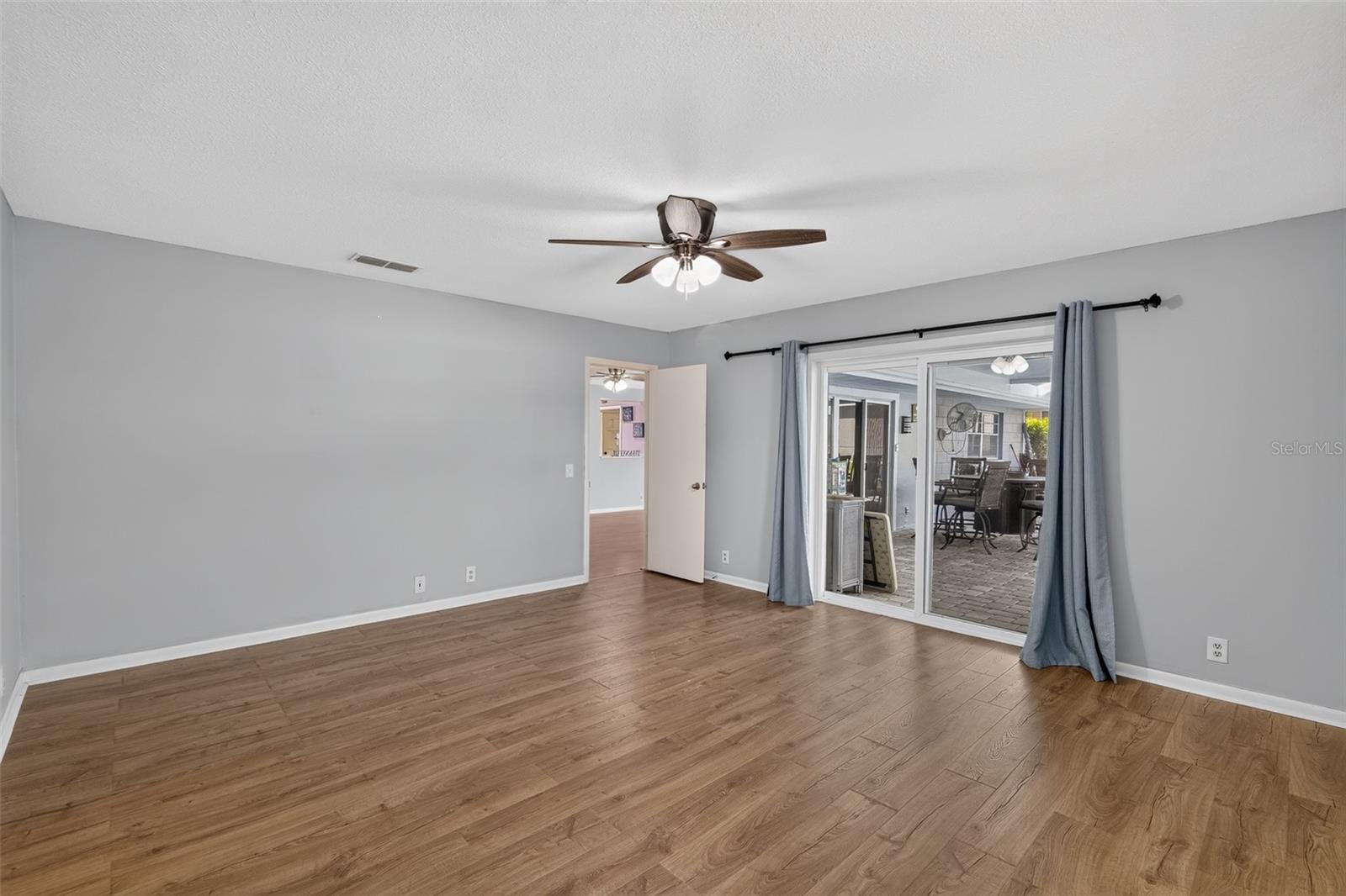 ELOISE WOODS EAST LAKE MARIAM UNIT - Residential