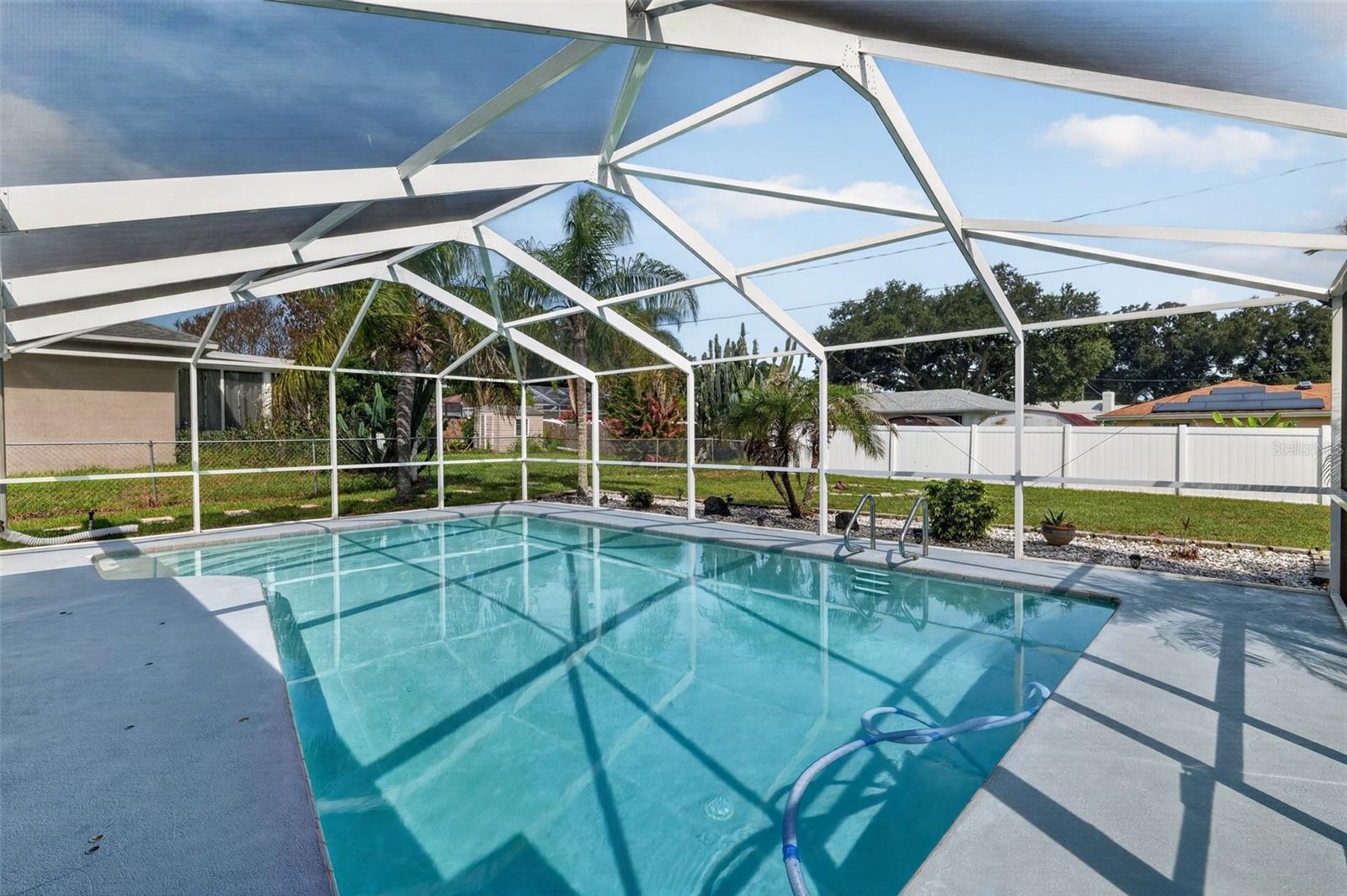 ELOISE WOODS EAST LAKE MARIAM UNIT - Residential