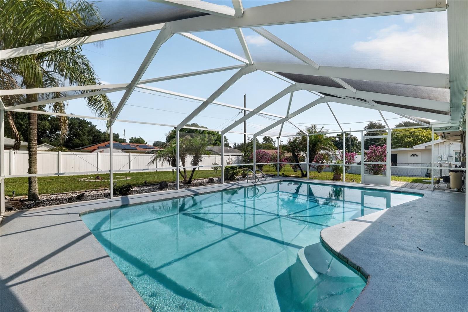 ELOISE WOODS EAST LAKE MARIAM UNIT - Residential