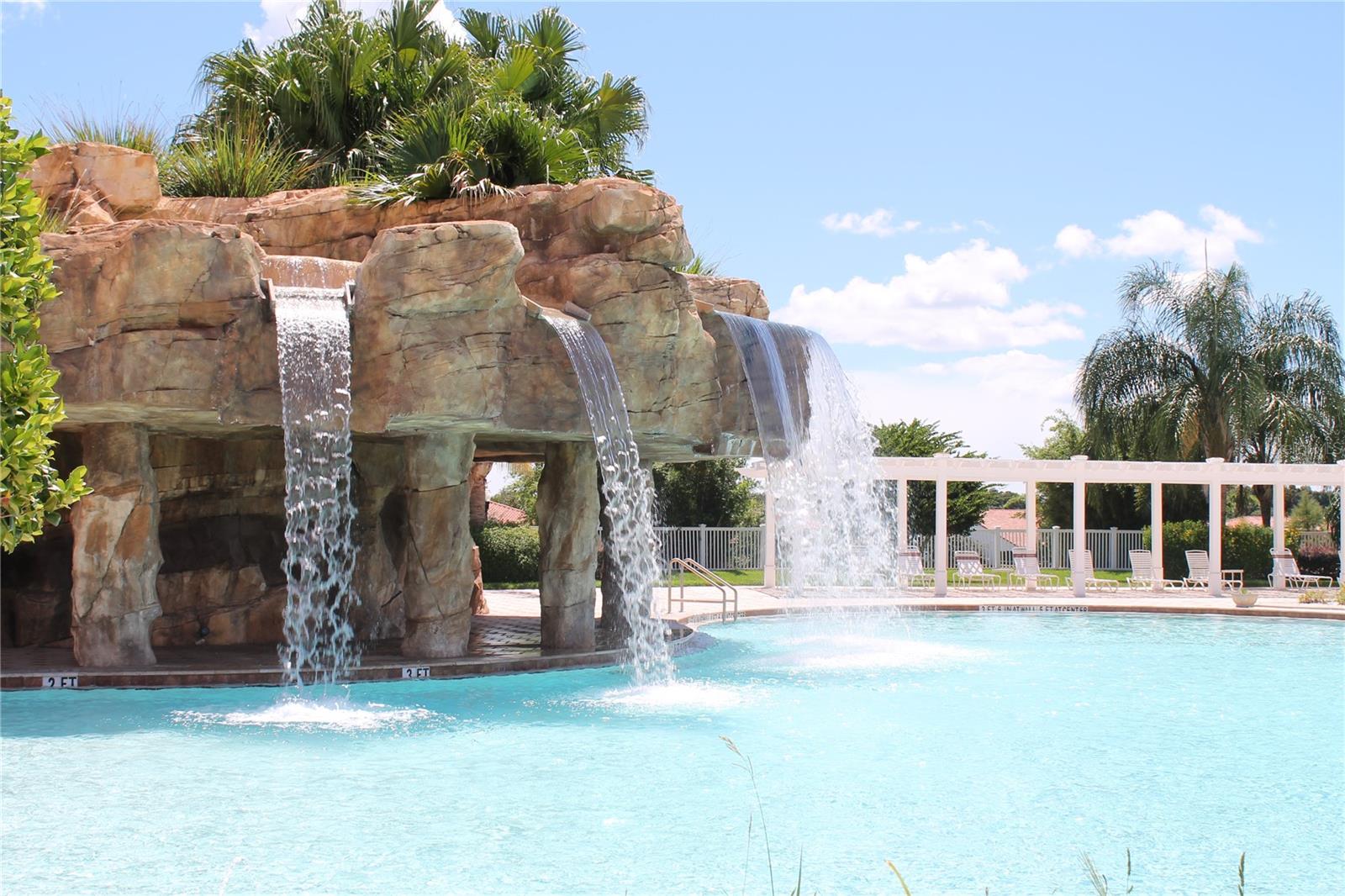 LAKESIDE LANDINGS - Residential
