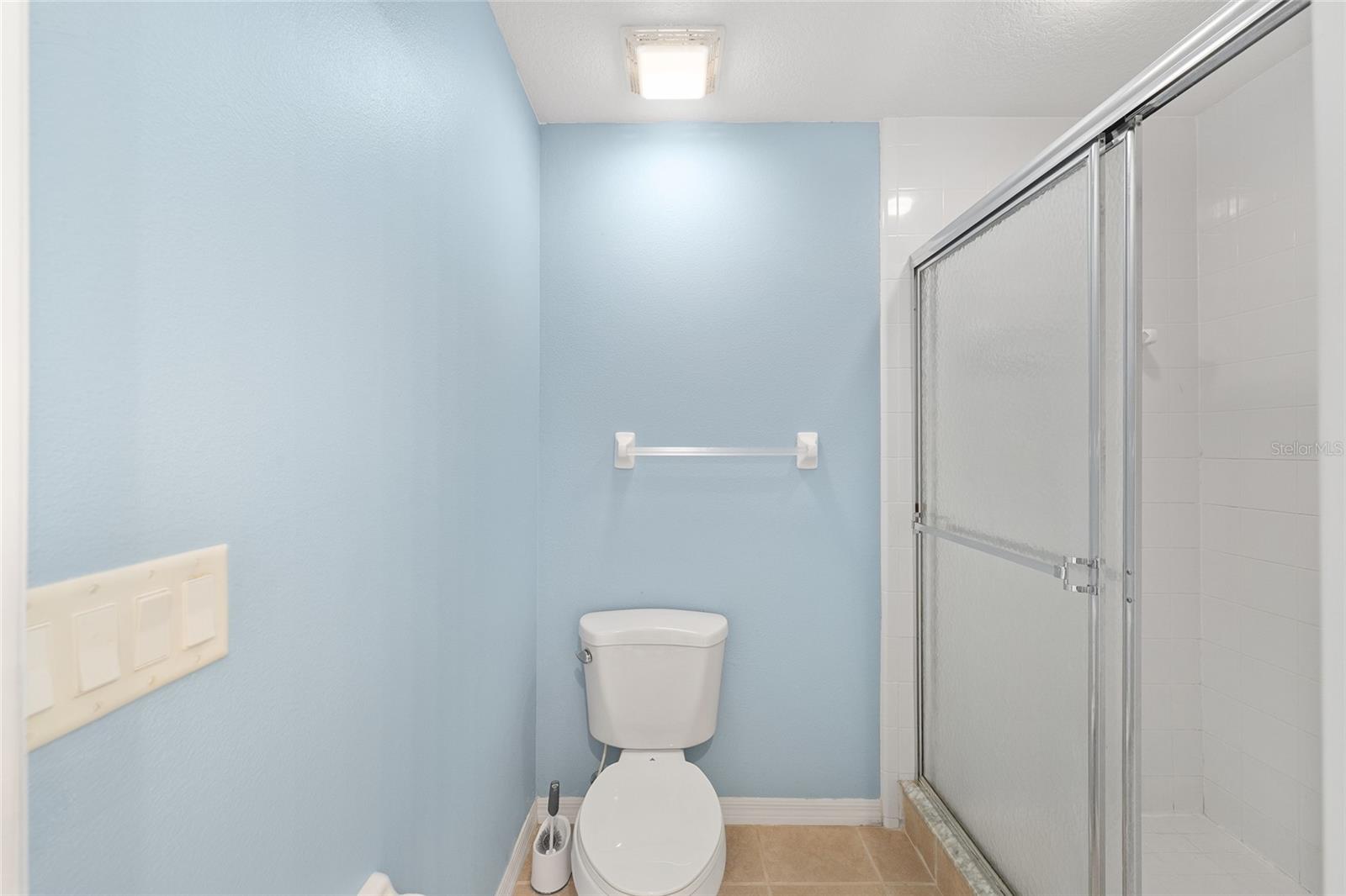 LAKESIDE LANDINGS - Residential