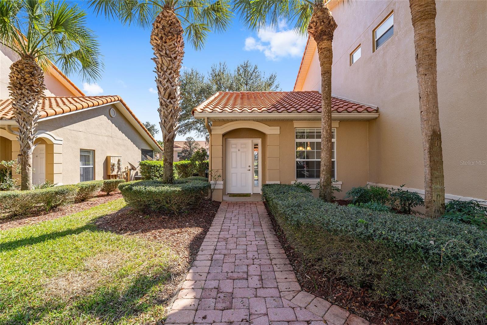 LAKESIDE LANDINGS - Residential