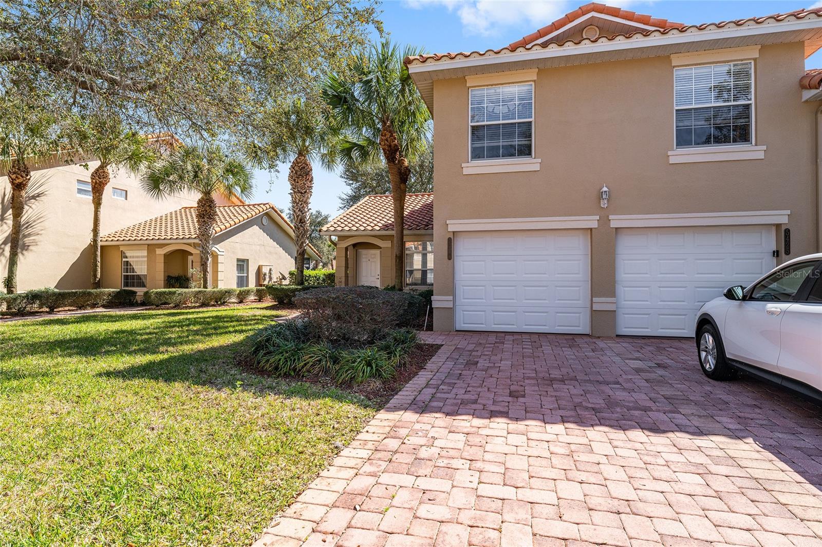 LAKESIDE LANDINGS - Residential