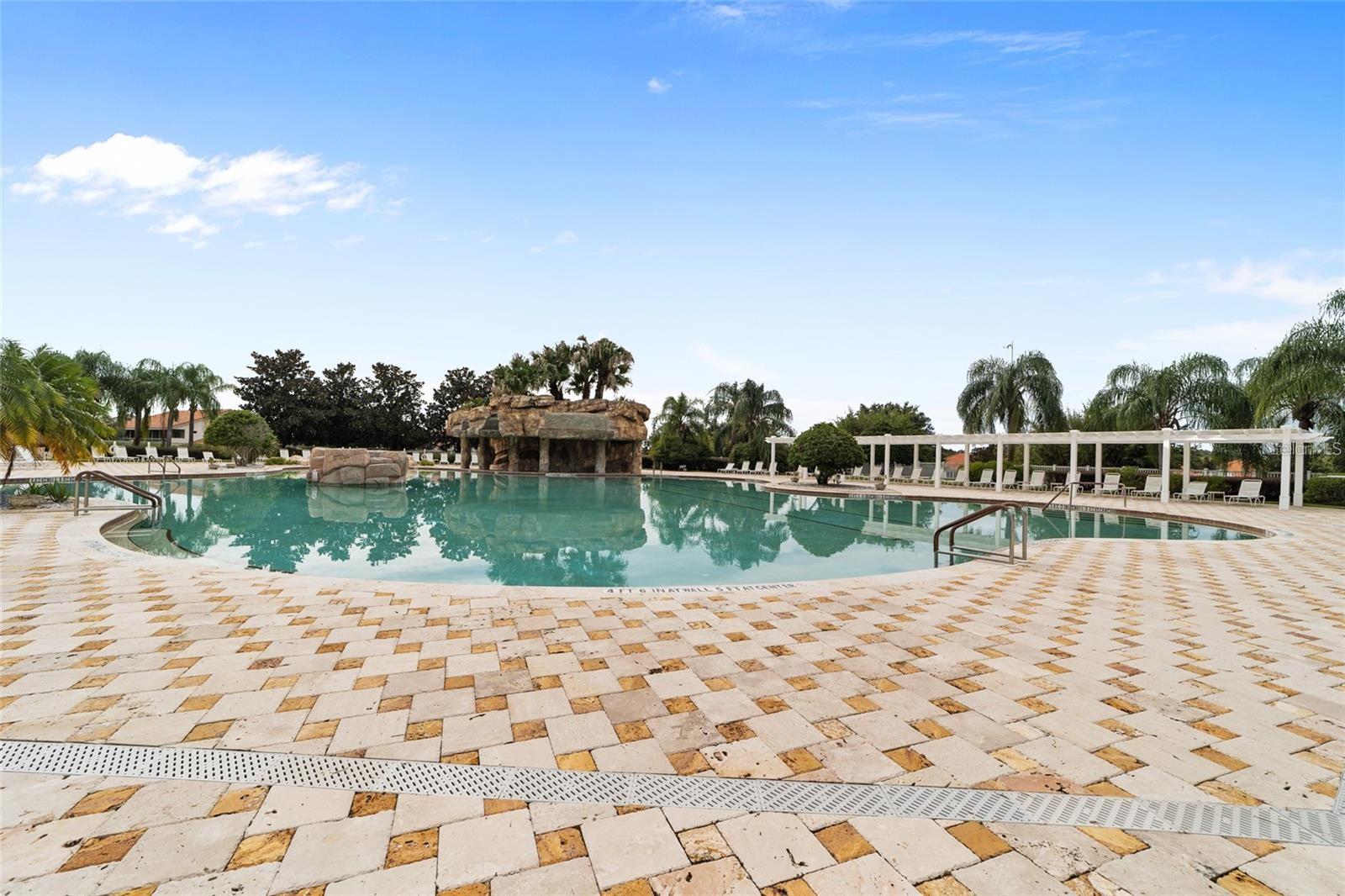 LAKESIDE LANDINGS - Residential