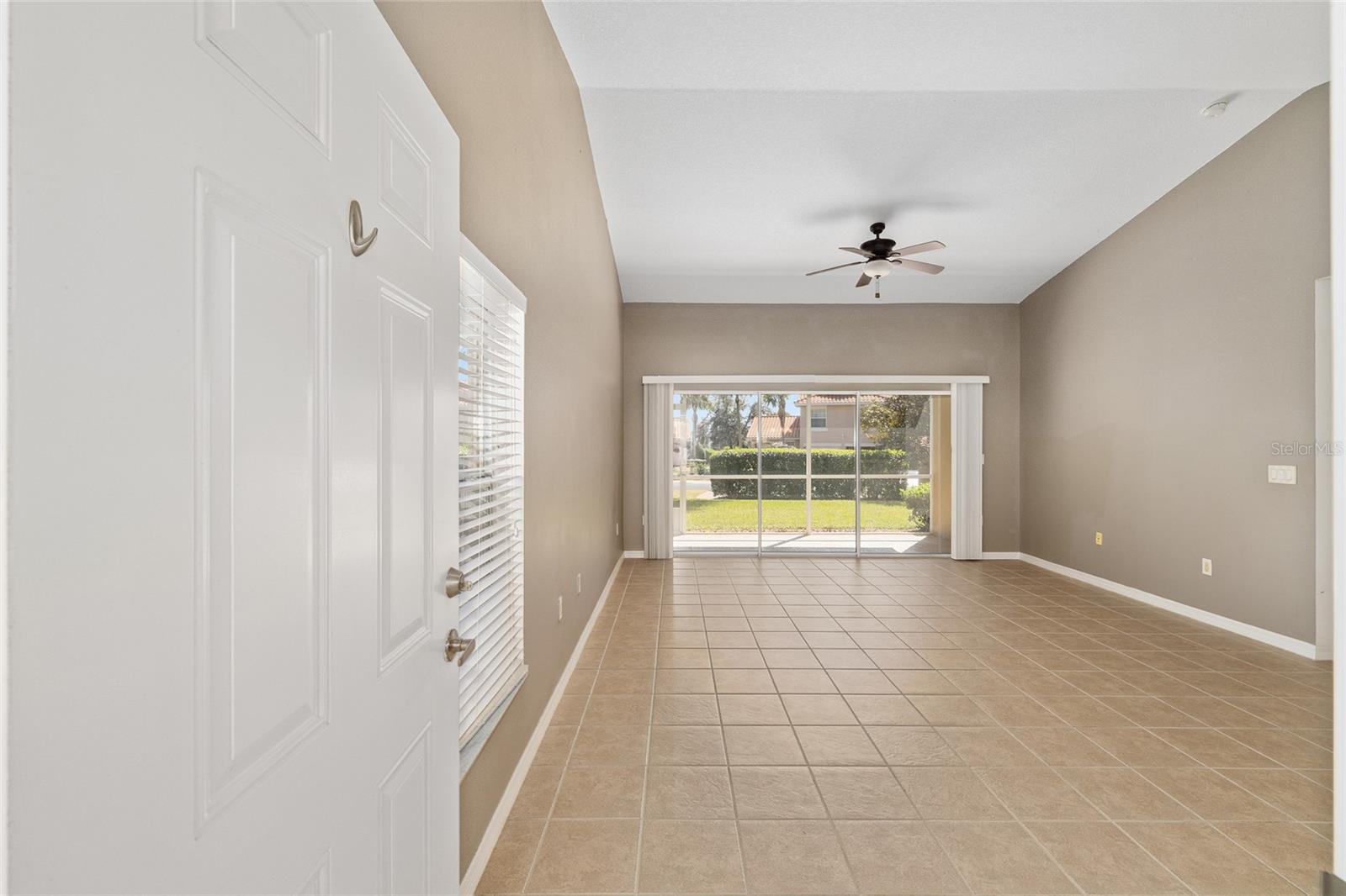 LAKESIDE LANDINGS - Residential